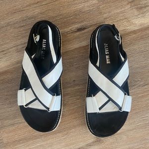 Alias Mae sandals!!